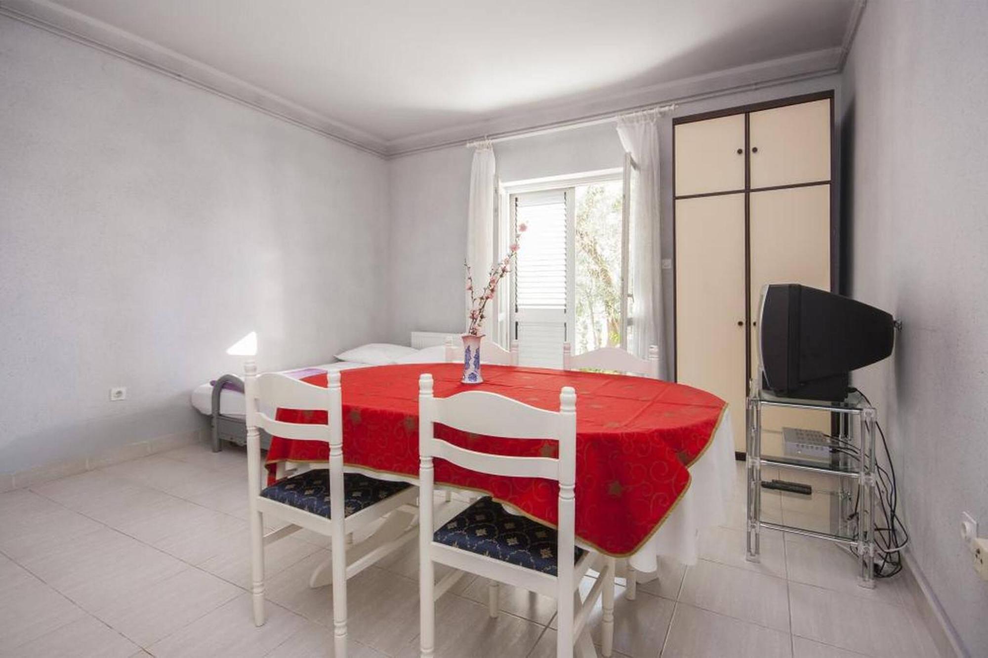 Apartments Zdenka 布罗达里卡 外观 照片