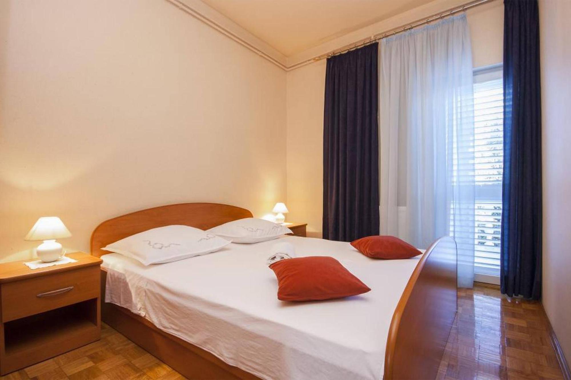 Apartments Zdenka 布罗达里卡 外观 照片